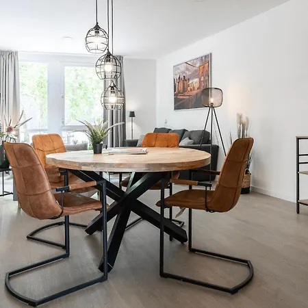 Prime Location W Wifi & Near Poppodium 013