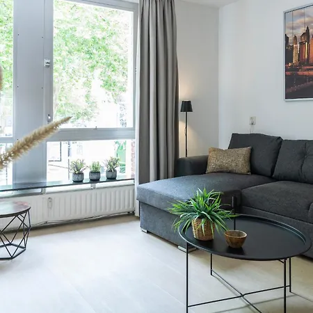 Prime Location W Wifi & Near Poppodium 013 Διαμέρισμα *