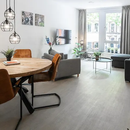 Prime Location W Wifi & Near Poppodium 013 Apartamento *