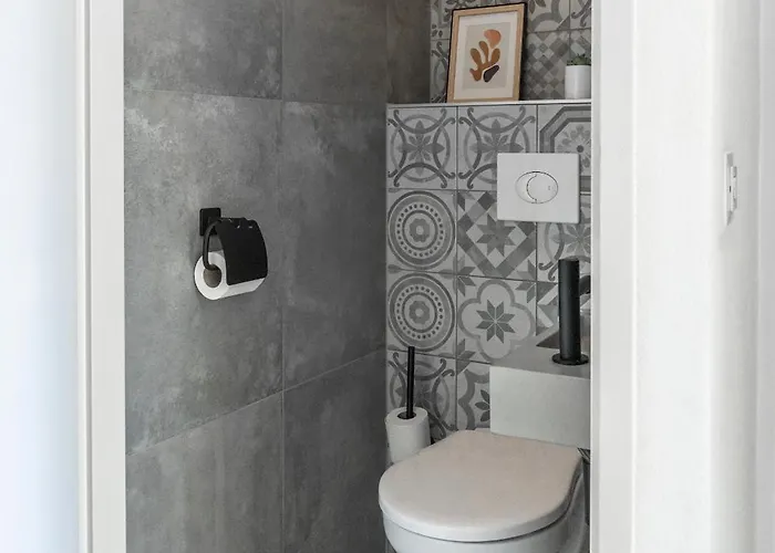 Prime Location W Wifi & Near Poppodium 013 *