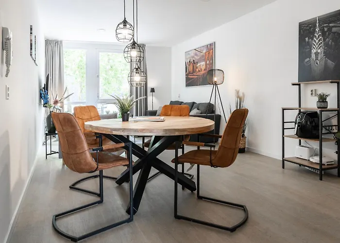 Prime Location W Wifi & Near Poppodium 013