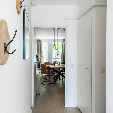 Prime Location W Wifi & Near Poppodium 013 아파트 *