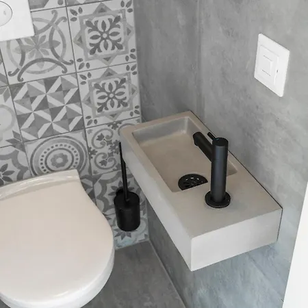 아파트 Prime Location W Wifi & Near Poppodium 013