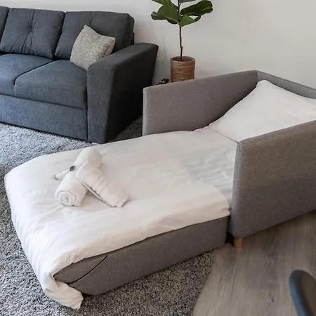 Prime Location W Wifi & Near Poppodium 013 *