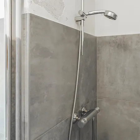 아파트 Prime Location W Wifi & Near Poppodium 013 튈뷔르흐